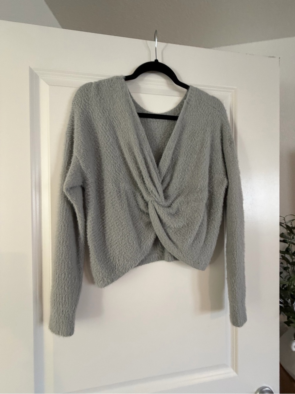 Abercrombie Reversible Twist-Front Women's Sweater - Light Gray